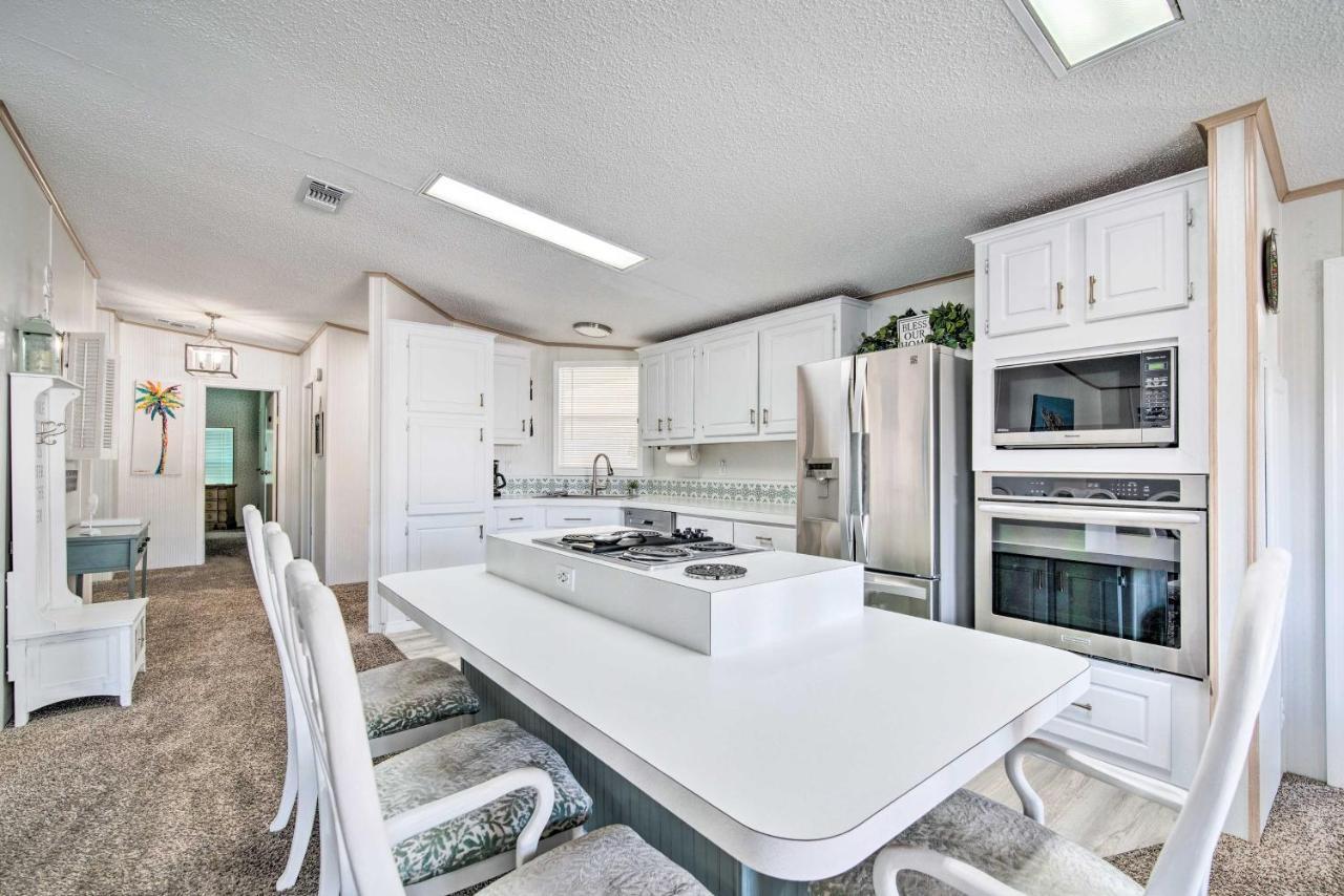 Retreat On The River With Boat Dock, Porch, And Grill! Homosassa Luaran gambar
